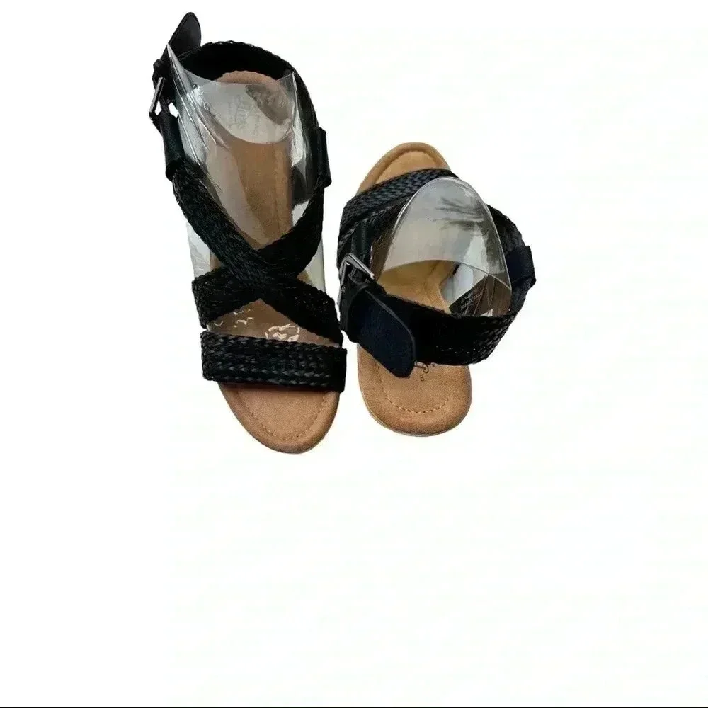 NWT•BASS BLACK STRAPPY HEELS SANDALS•SIZE 9.5•4 INCH HEELS BRAND NEW WITH BOX•